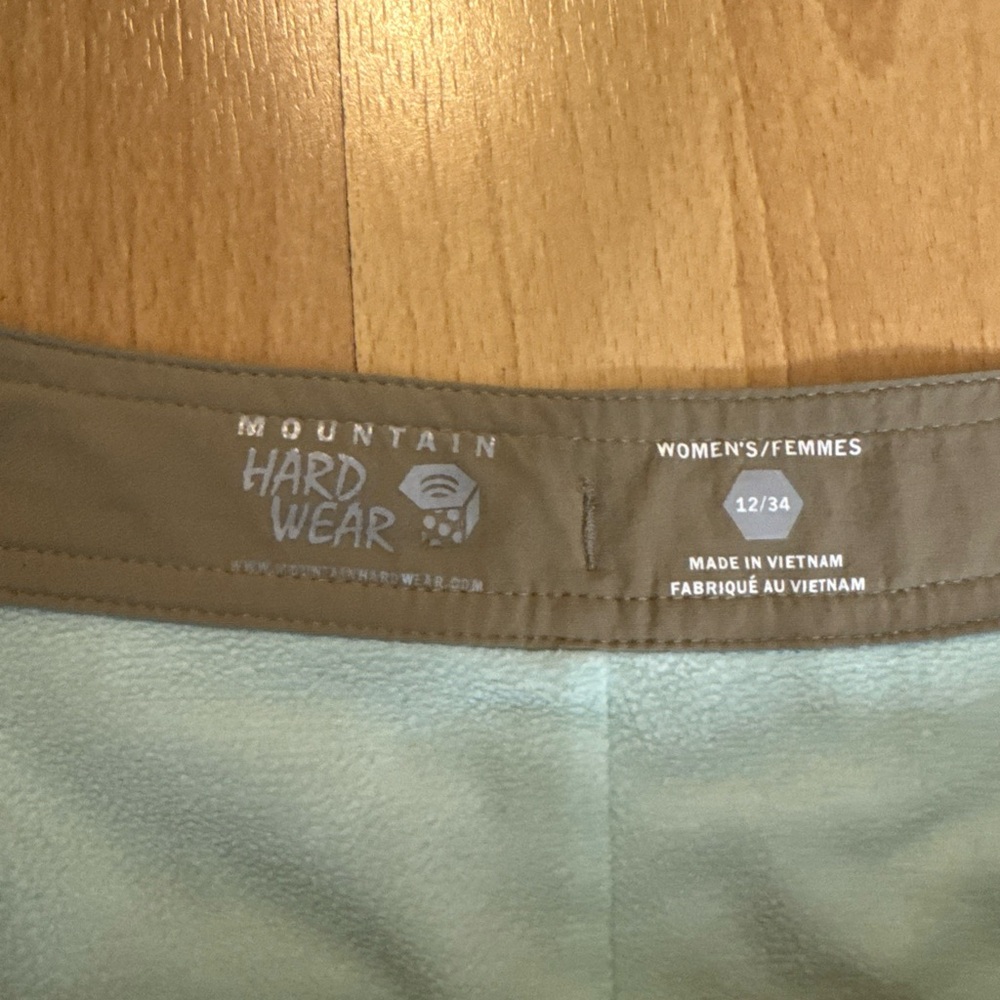Mountain Hardwear Women's Pants in Tan and Blue - Picture 3 of 7
